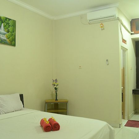 Budget Door Legian Inn Kuta  Bagian luar foto
