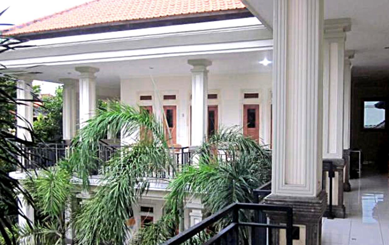 Budget Door Legian Inn Kuta  Bagian luar foto